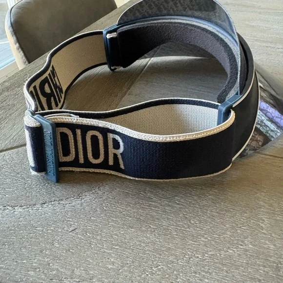 Christian Dior Visor - Picture 4 of 7